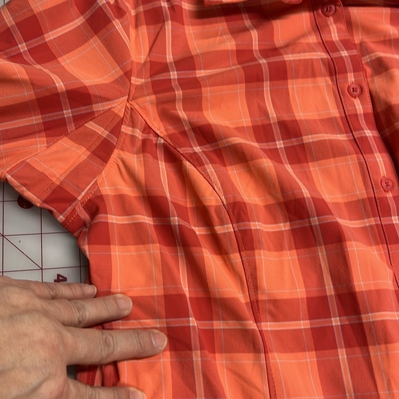DULUTH TRADING Outdoor Hiking Cabin Vented Fishing Orange Plaid Nylon Shirt L - Picture 5 of 16